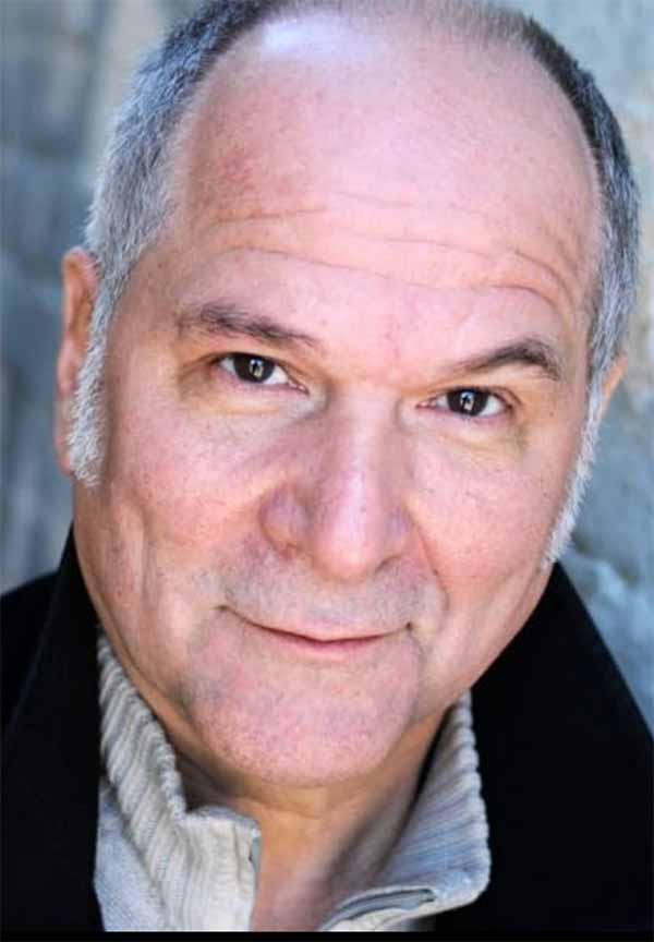 John Kapelos