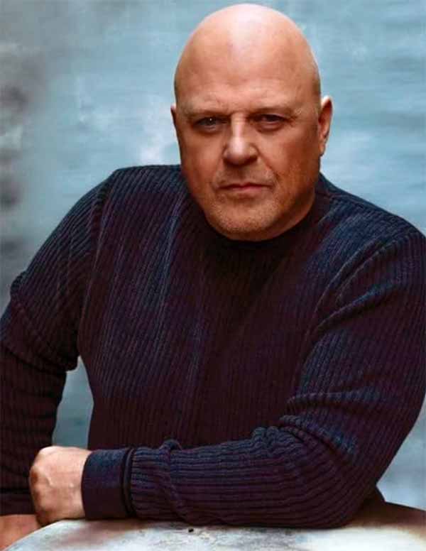 Michael Chiklis